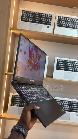 Laptop Gigabyte G6 16GB Intel Core i7 SSD 1T