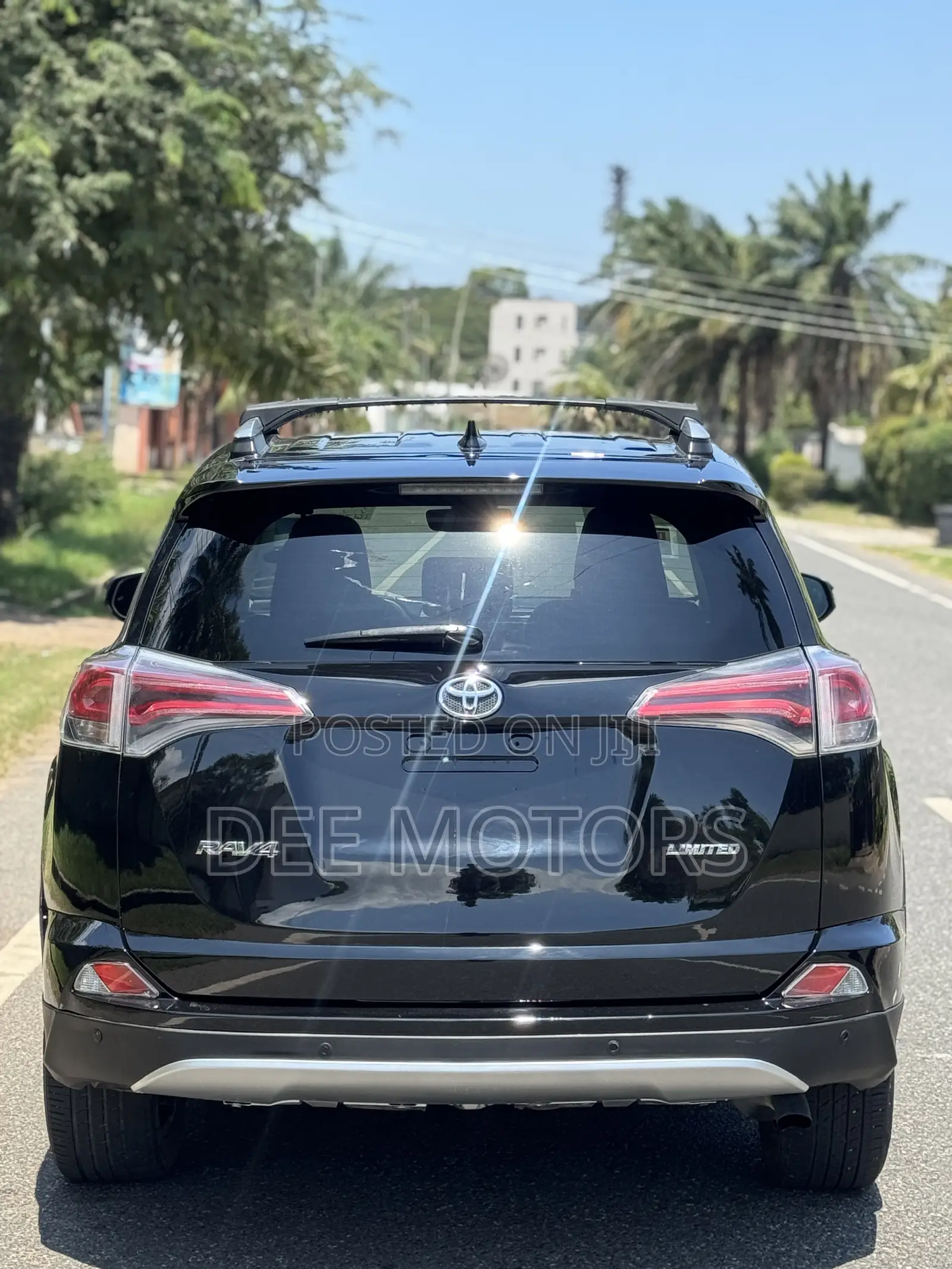 Toyota RAV4 Limited AWD (2.5L 4cyl 6A) 2017 Black