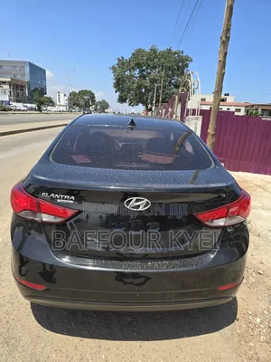 Hyundai Elantra Limited Sedan FWD (1.8L 4cyl 6A) 2016 Black