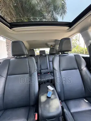 Toyota RAV4 Limited AWD (2.5L 4cyl 6A) 2017 Black