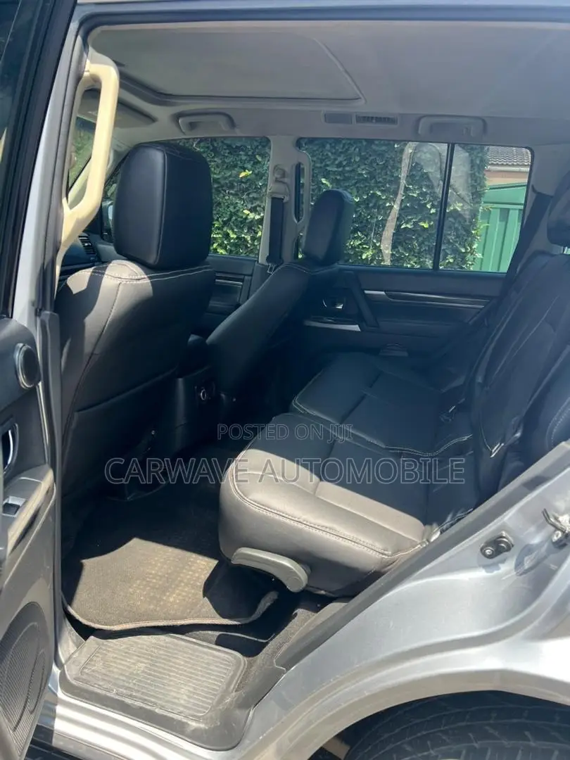 Mitsubishi Pajero V80 3.8 V6 GLS 2016 Silver