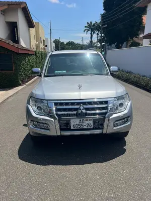 Mitsubishi Pajero V80 3.8 V6 GLS 2016 Silver