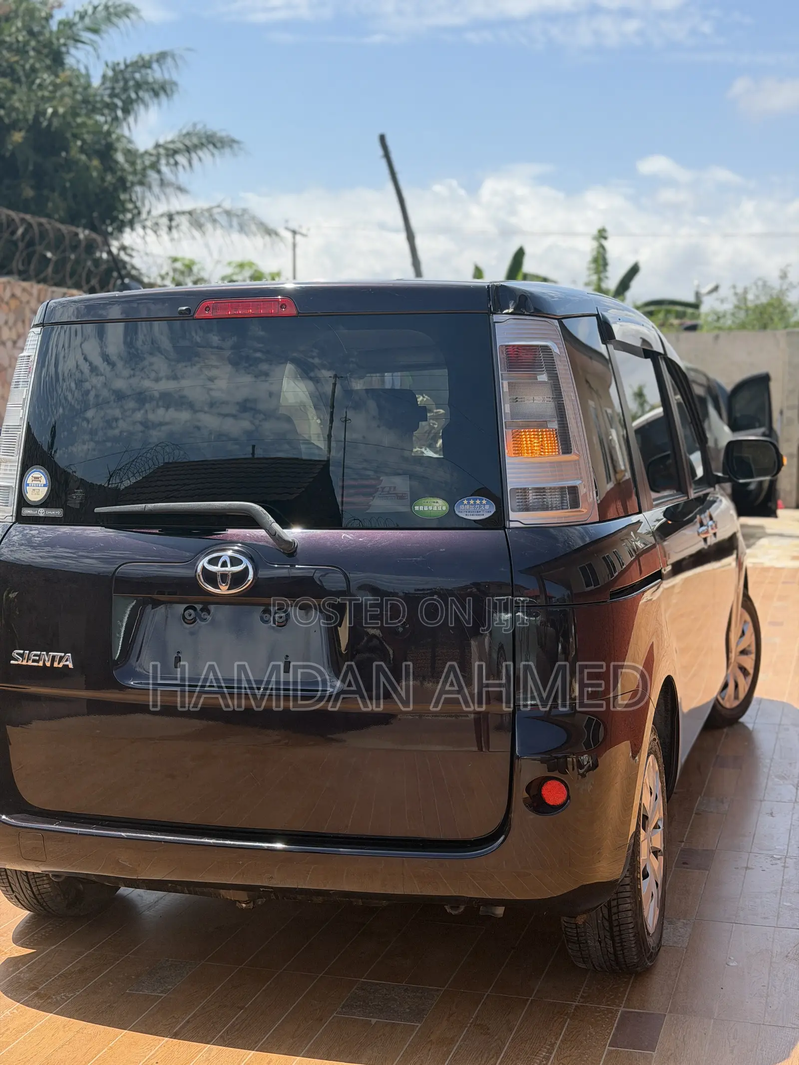 Toyota Sienta 1.5 FWD 2012 Purple