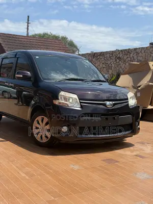 Toyota Sienta 1.5 FWD 2012 Purple