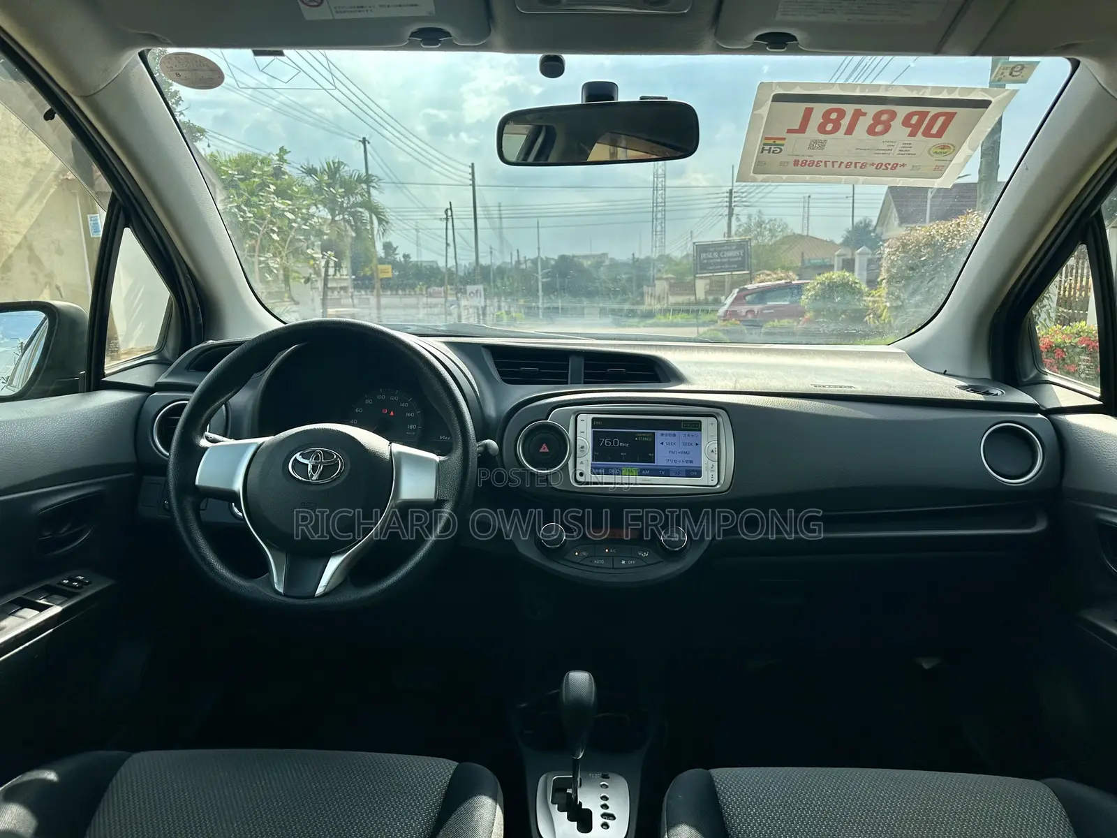 Toyota Vitz 2012 Silver