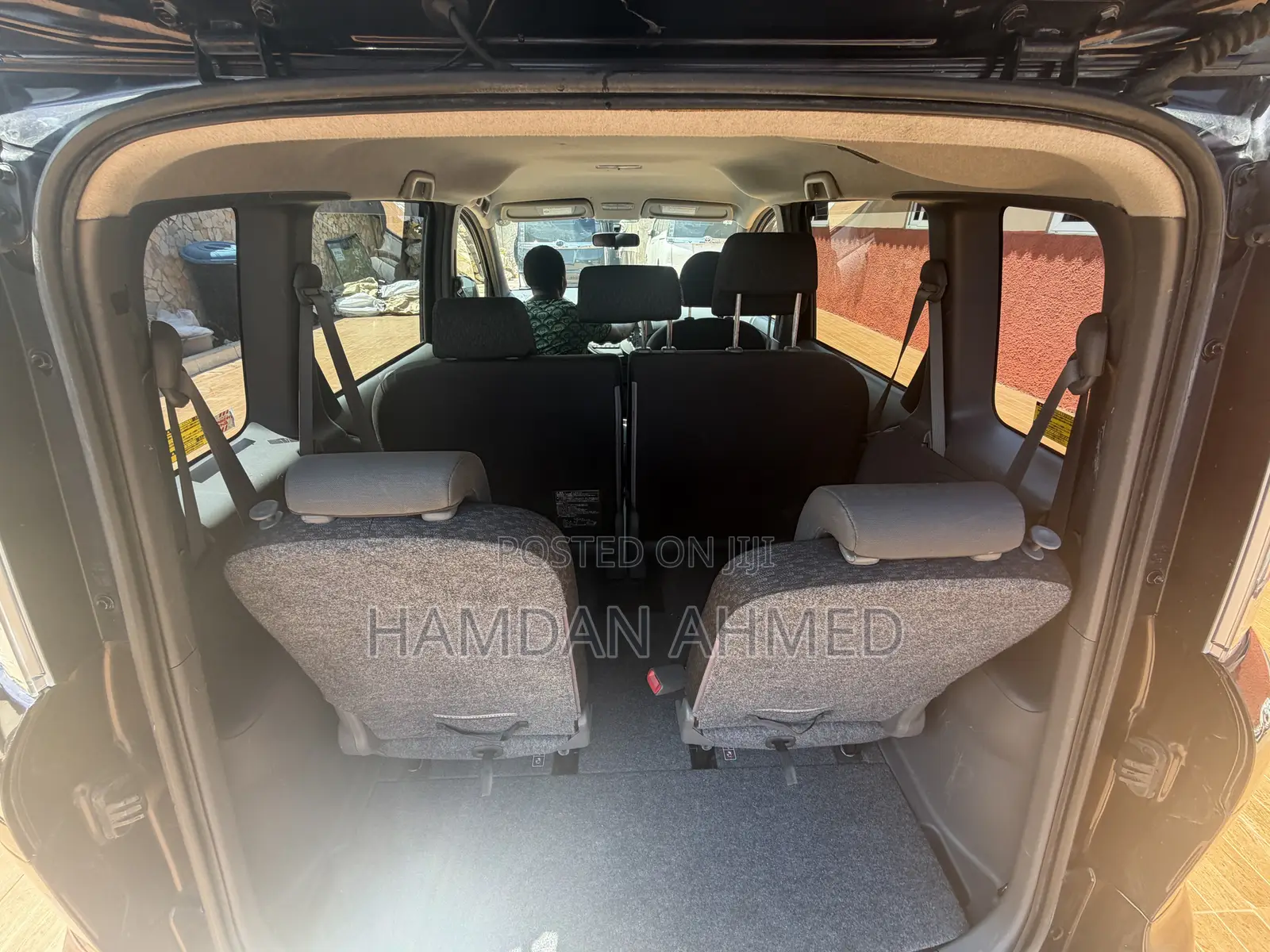 Toyota Sienta 1.5 FWD 2012 Purple