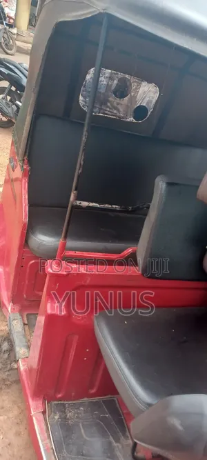 TVS King Deluxe Plus iTouch Start 2025 Red