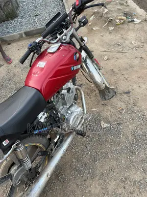 Royal Motorcycle 2025 Red