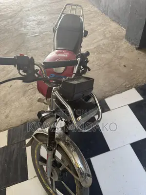 Royal Motorcycle 2025 Red