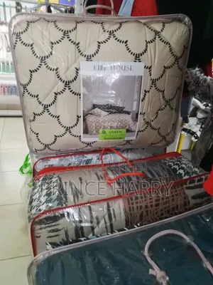 Lifehouse Queen-Size Bedding Set