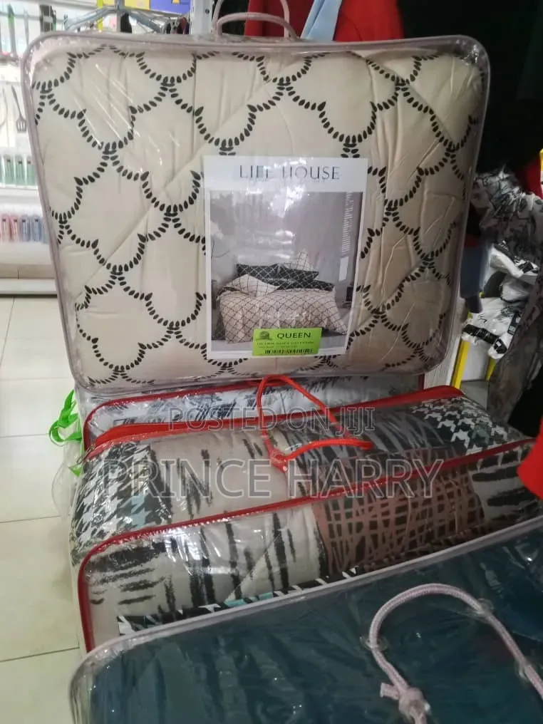 Lifehouse Queen-Size Bedding Set