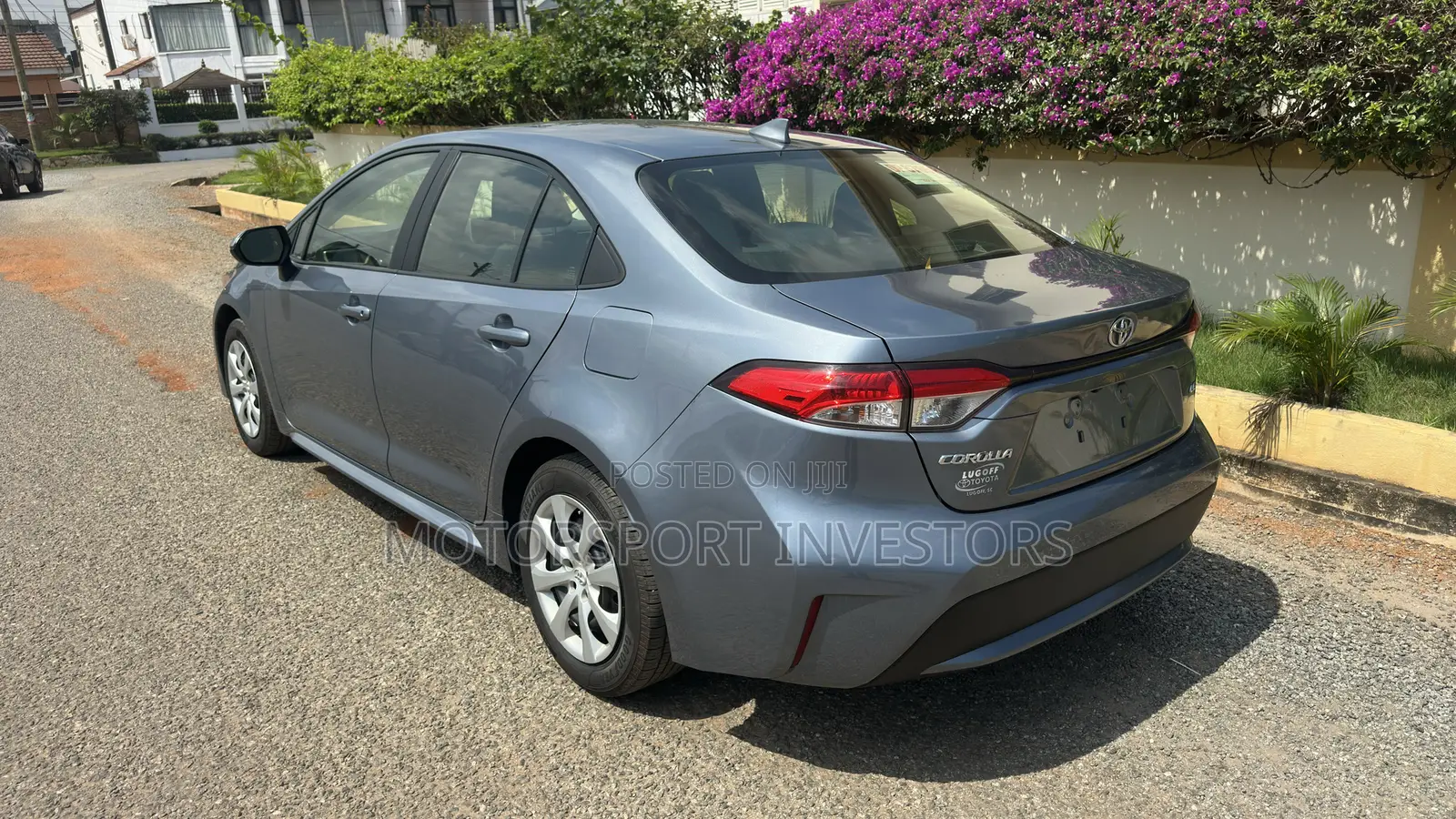Toyota Corolla LE 2021 Silver