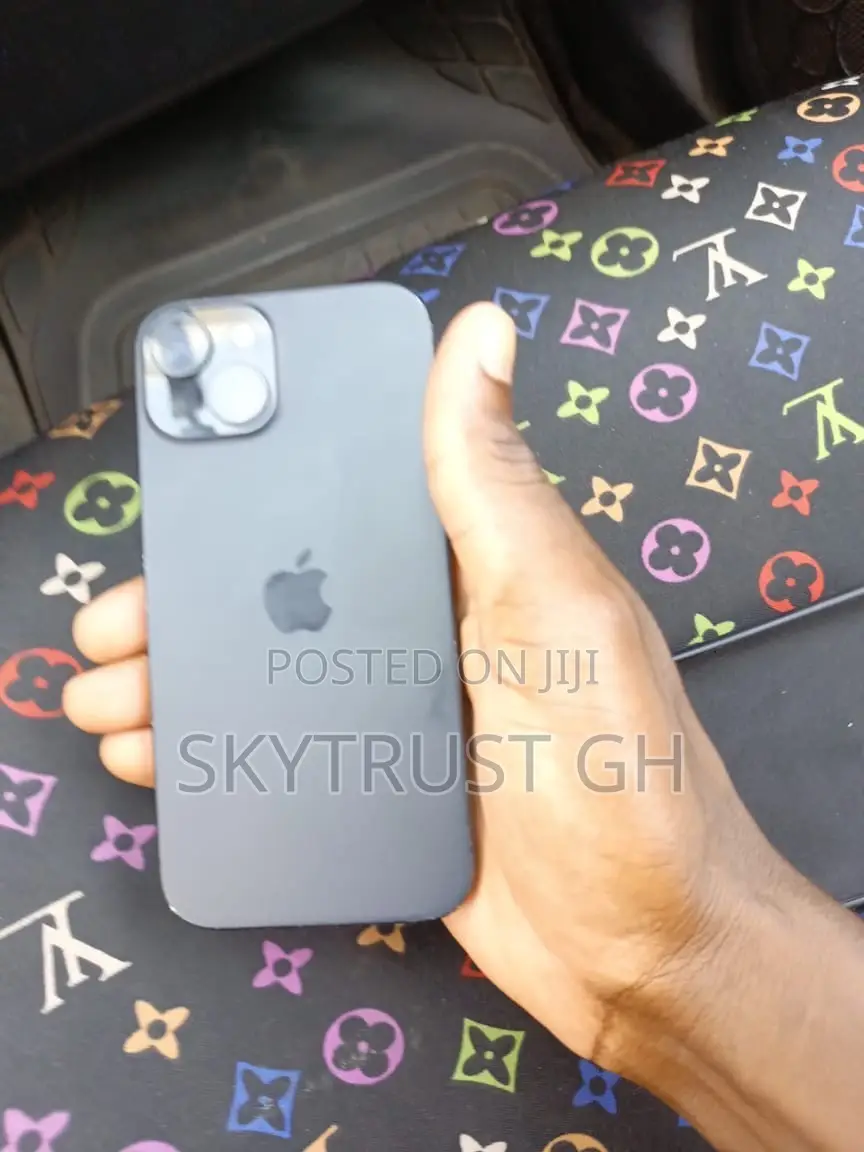 Apple iPhone 15 128 GB Gray