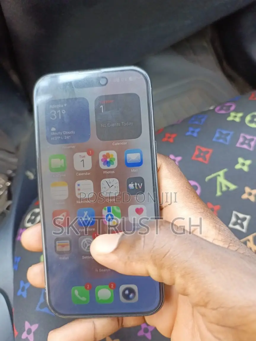Apple iPhone 15 128 GB Gray