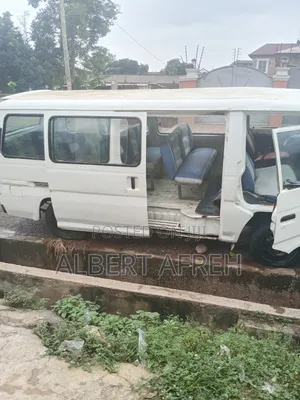 Nissan Caravan (Urvan) 2010 White