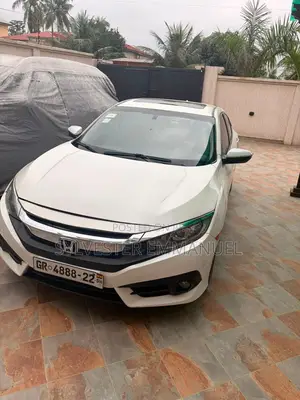 Honda Civic EX Hatchback 2019 White