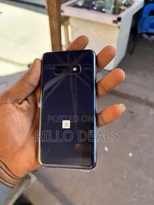 Samsung Galaxy S10e 128 GB Black