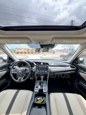 Honda Civic Touring Sedan 2019 White