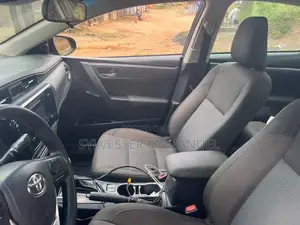Toyota Corolla LE 4dr Sedan (1.8L 4cyl CVT) 2017 Blue