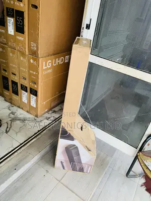 Perfect Sleek Samsung HW-S80CB/ZA 3.1.2 Channel Soundbar
