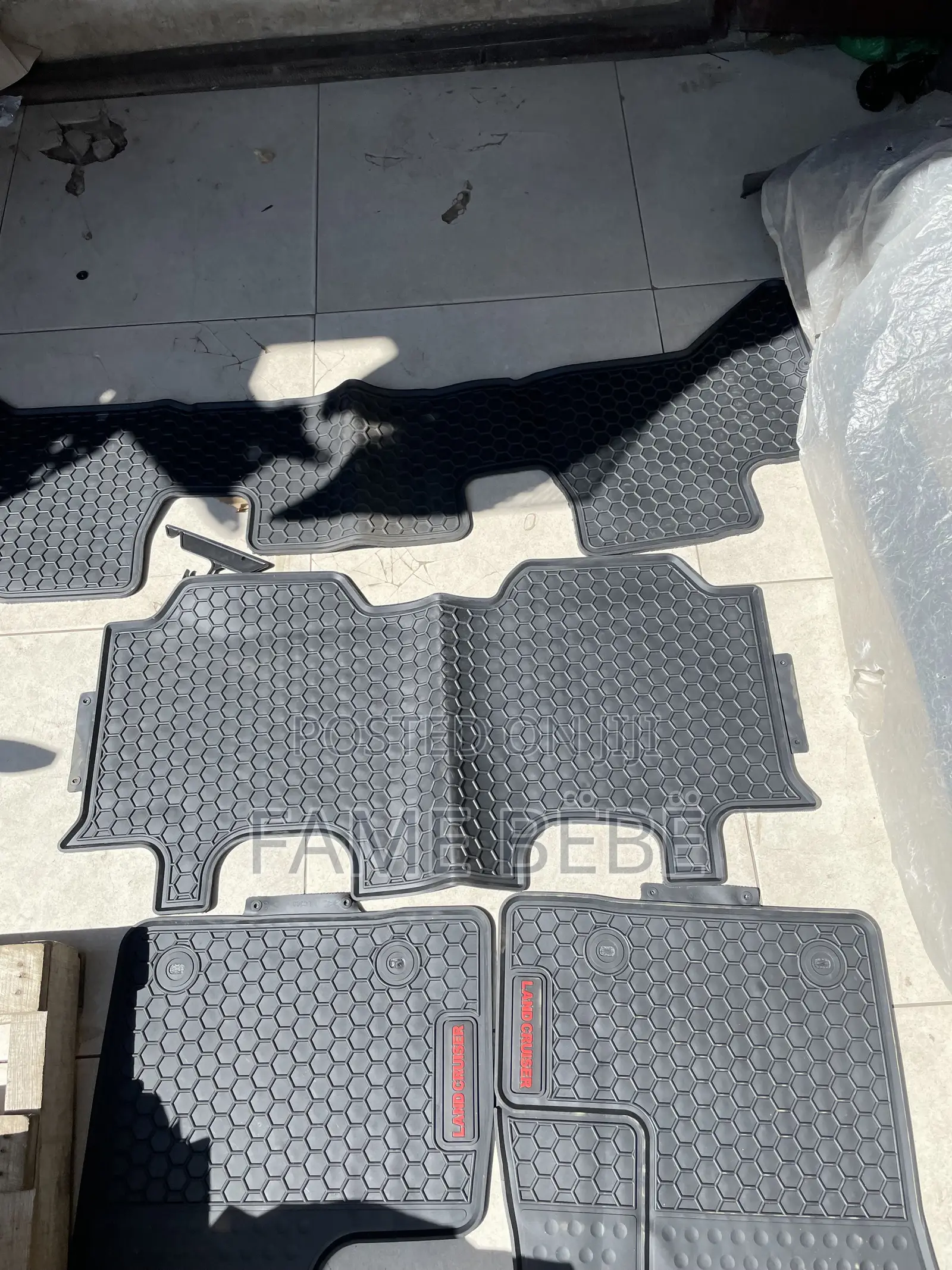 7 Seater Floor Mat