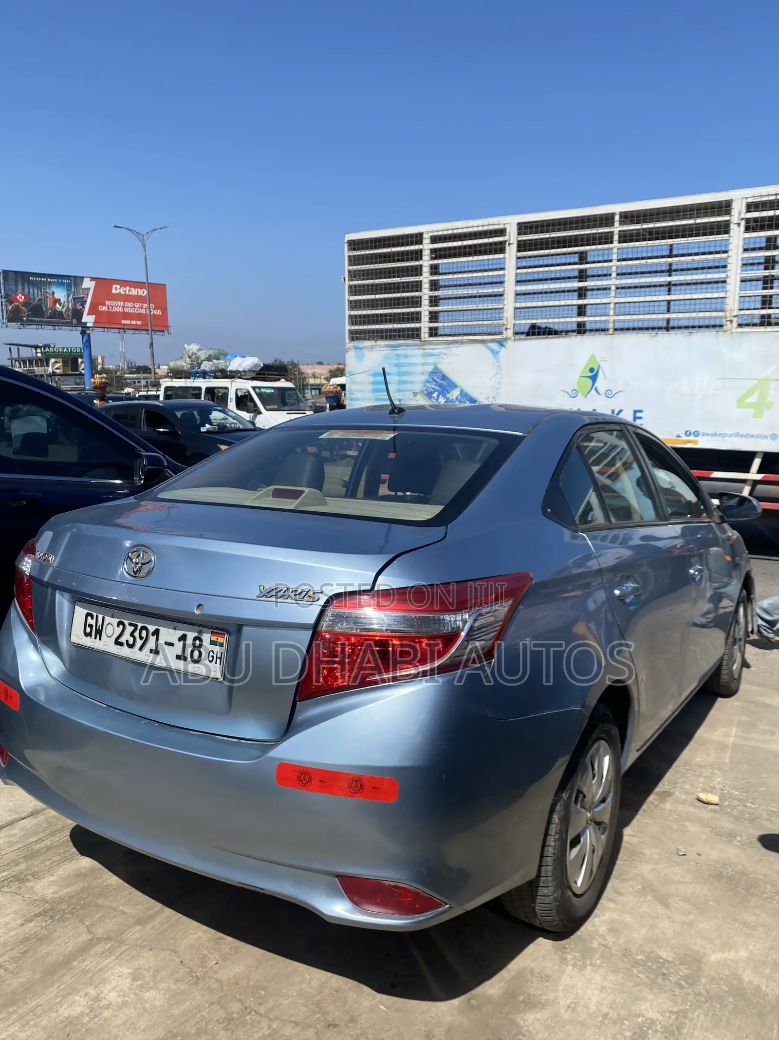 Toyota Yaris 2018 Blue