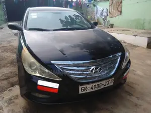 Hyundai Sonata SE 2.0T Sedan FWD (2.0L 4cyl 6A) 2011 Black