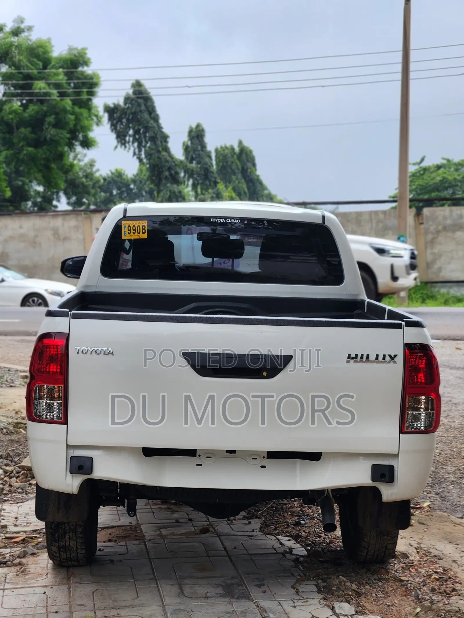 New Toyota Hilux 2025 White