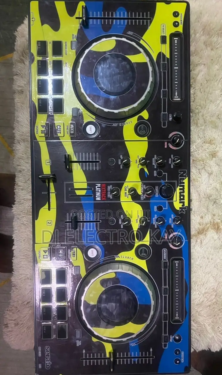 Numark Mixtrack Platinum