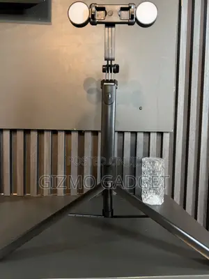 R16k Selfie Stick