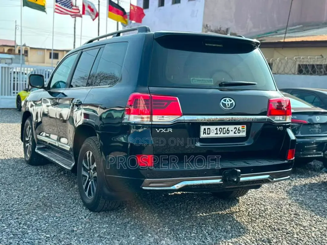 Toyota Land Cruiser 2017 Black