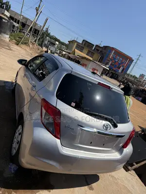 Toyota Vitz 2013 Gray