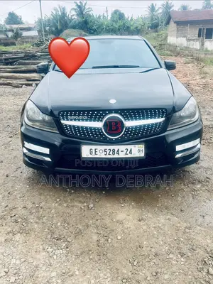 Mercedes-Benz C250 2014 Black