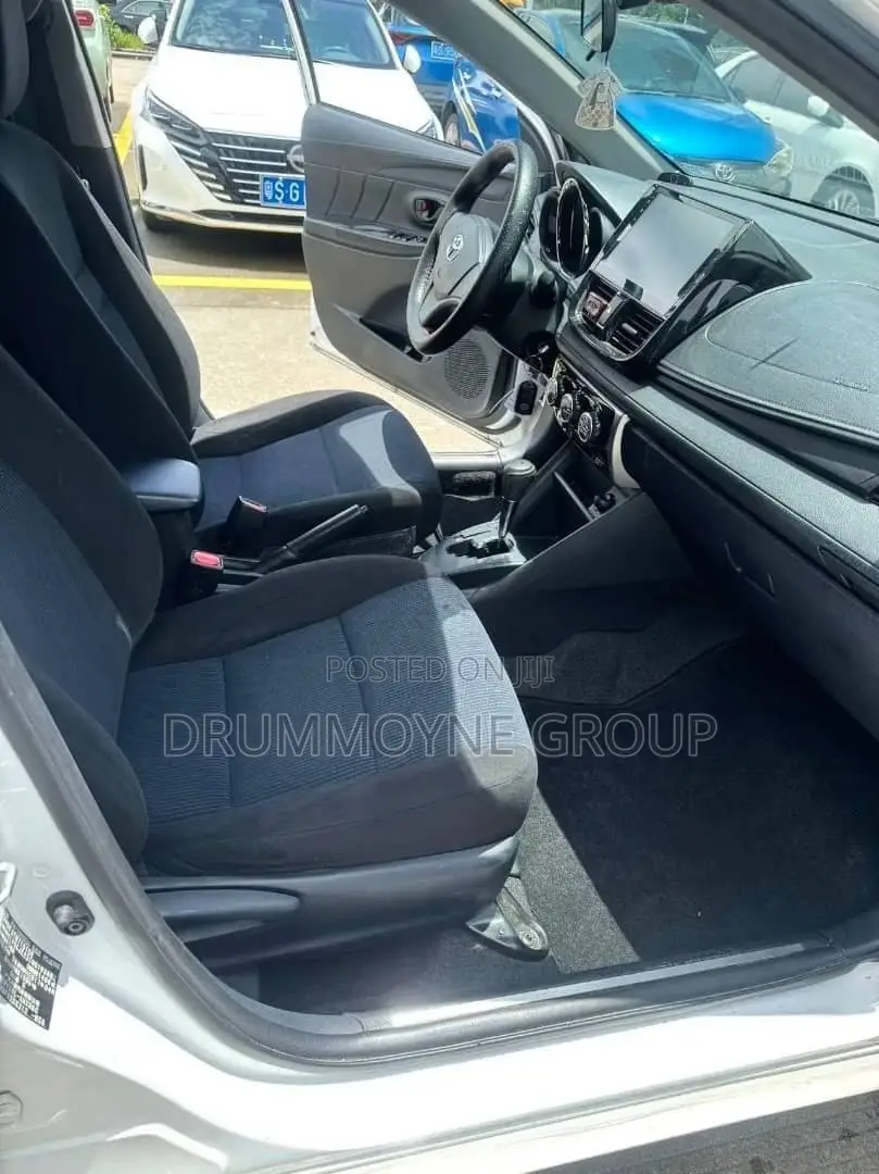 Toyota Yaris 2018 White