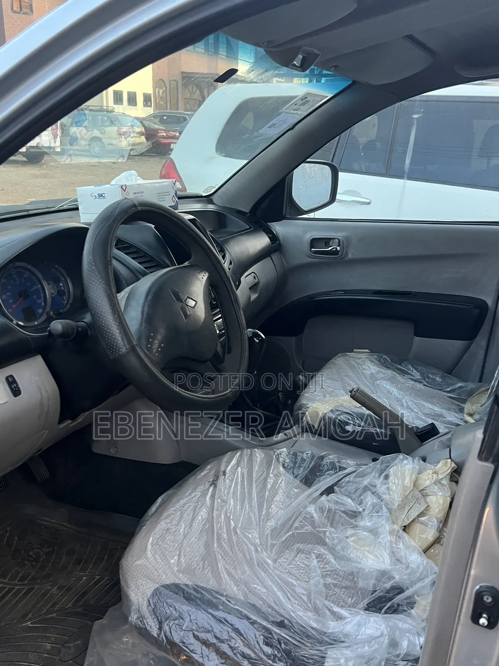 Mitsubishi L200 Double Cab 2.5 180hp 4WD 2009 Gray