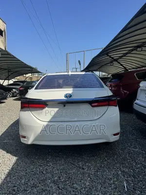 Toyota Corolla 2021 White