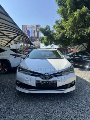 Toyota Corolla 2021 White