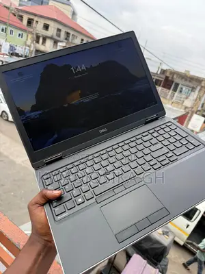 Laptop Dell Precision 15 7520 16GB Intel Core i7 SSD 512GB