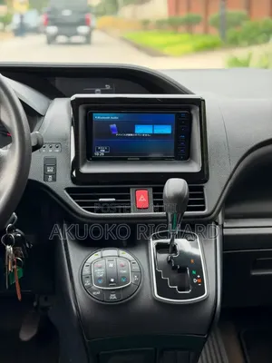 Toyota Voxy V 4WD 7-Seater 2015 Black