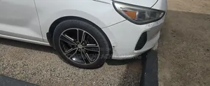 Hyundai Elantra 2018 White