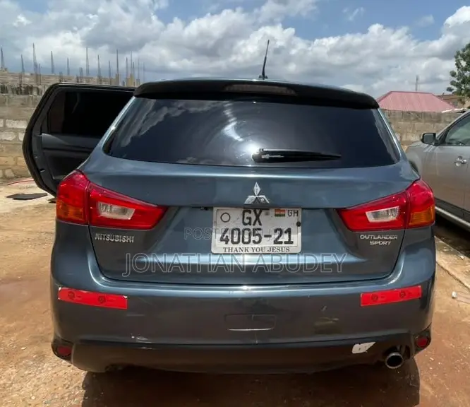 Mitsubishi Outlander 2013 Green