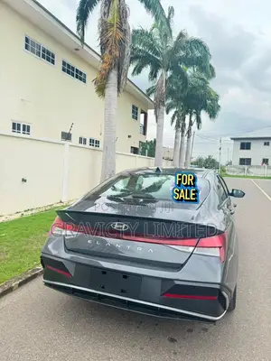 Hyundai Elantra SEL Sport IVT 2025 Gray