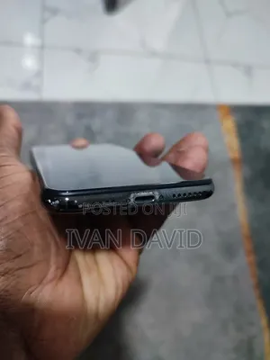 Apple iPhone X 64 GB Black