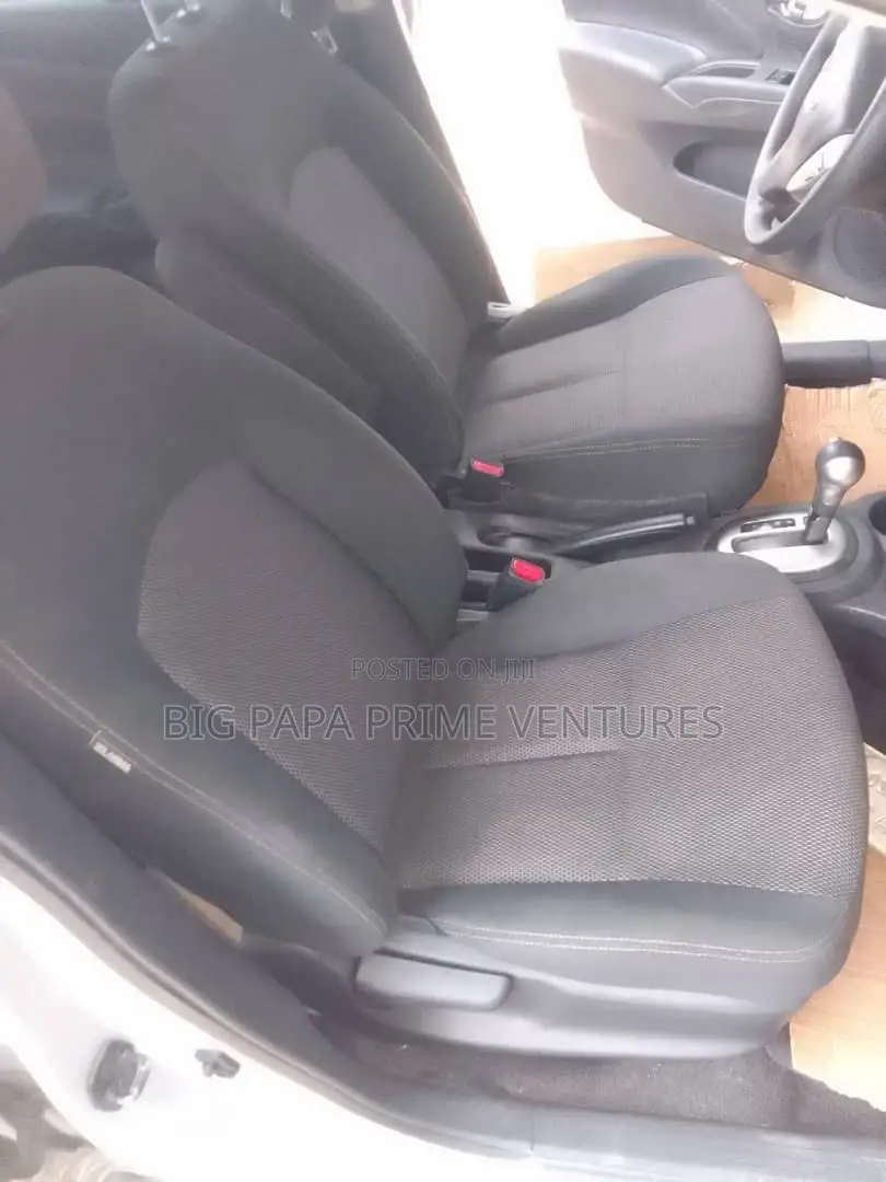 Nissan Versa 1.6 SV 2017 Silver