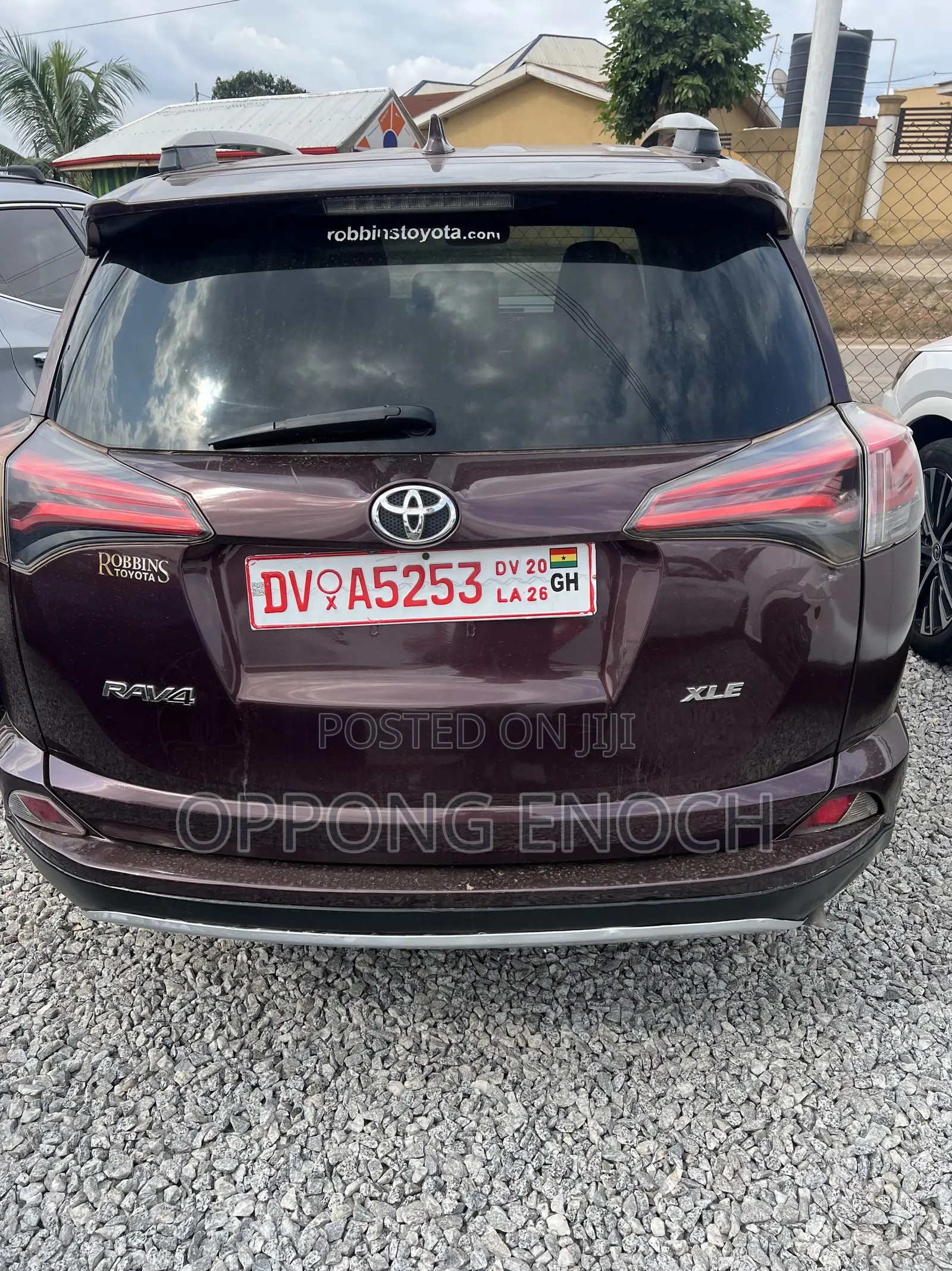 Toyota RAV4 XLE 4dr SUV (2.5L 4cyl 6A) 2018 Brown