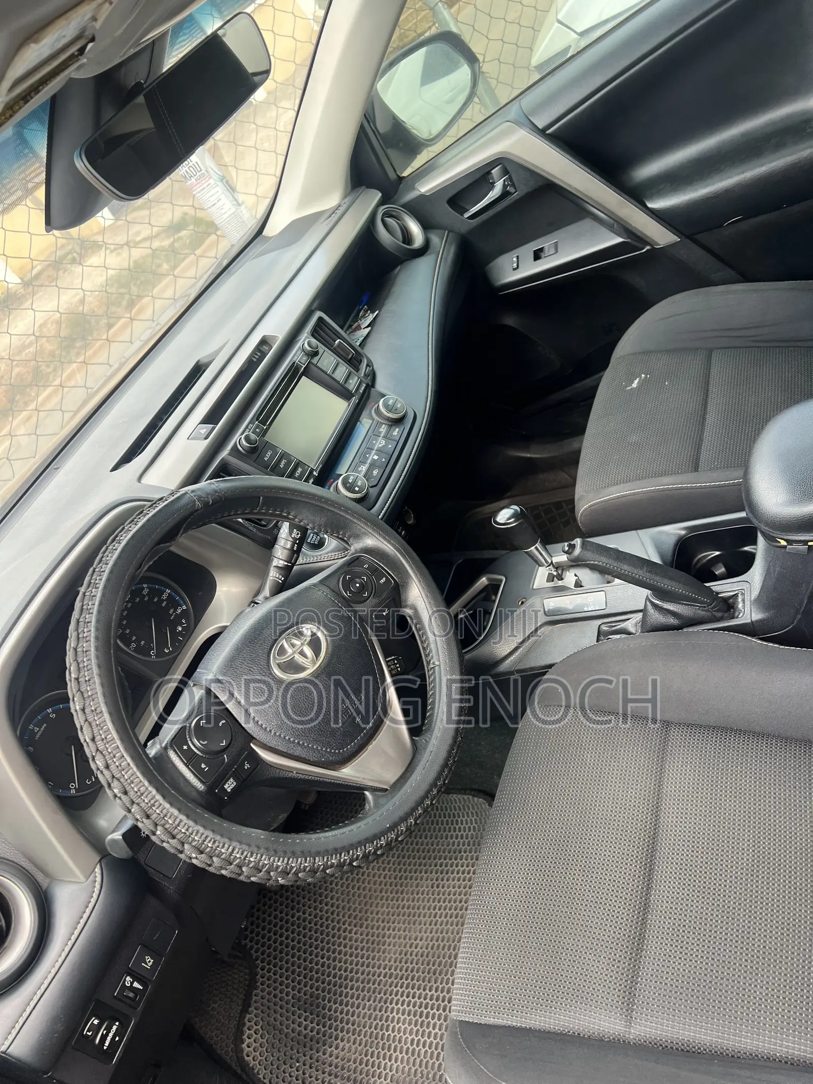 Toyota RAV4 XLE 4dr SUV (2.5L 4cyl 6A) 2018 Brown
