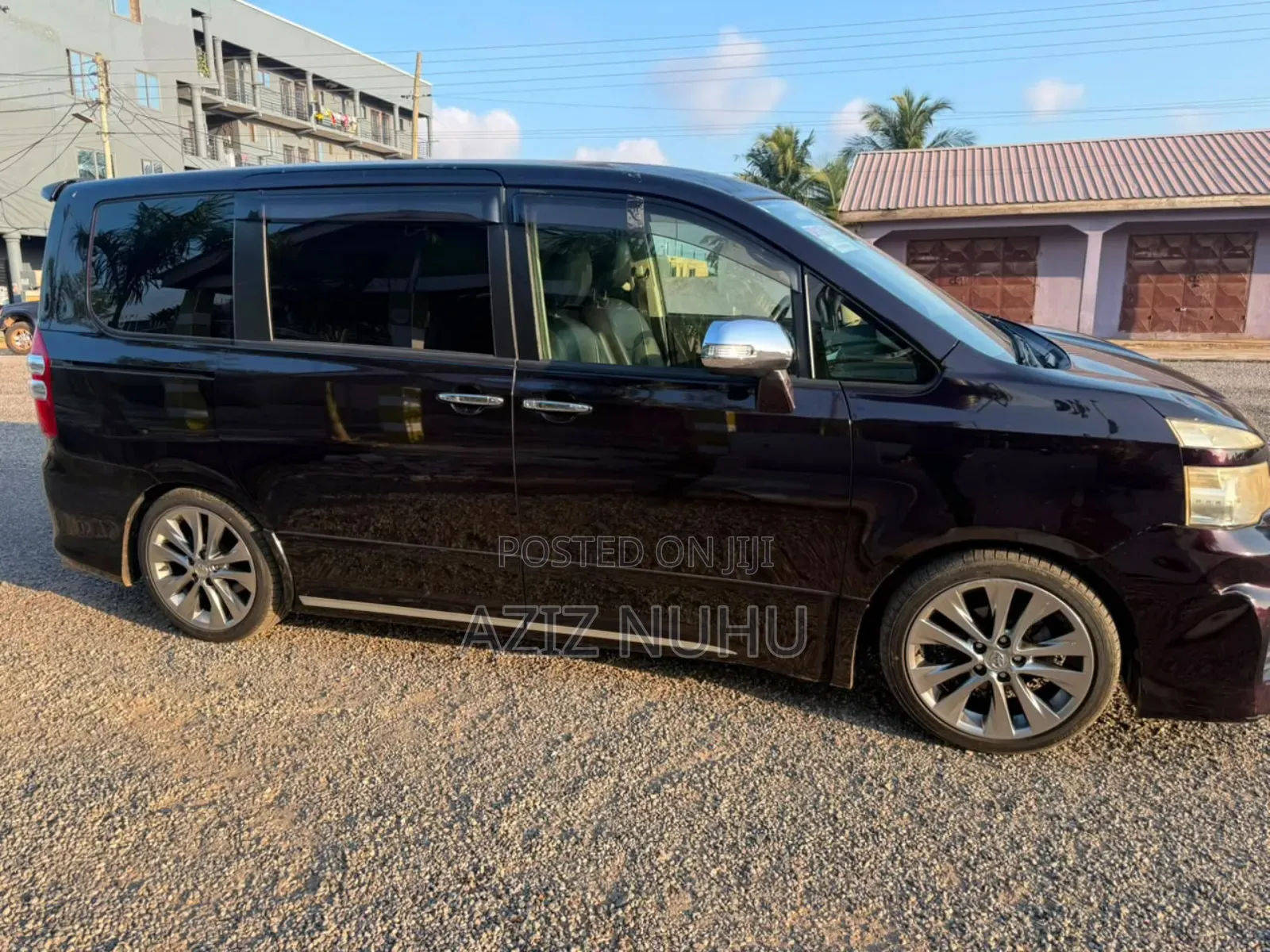 Toyota Voxy V 2WD 8-Seater 2012 Brown