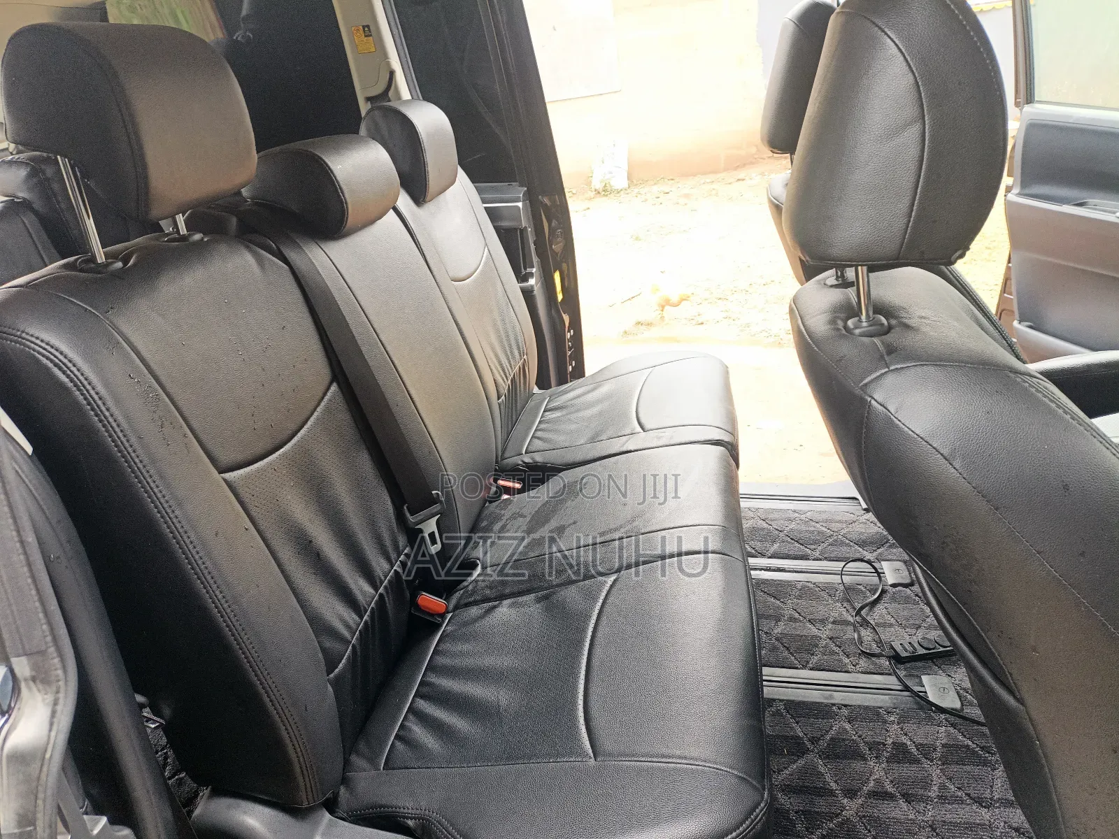 Toyota Voxy V 2WD 8-Seater 2012 Brown