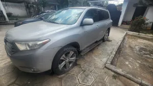 Toyota Highlander 3.5L 4WD 2013 Silver