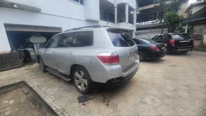 Toyota Highlander 3.5L 4WD 2013 Silver